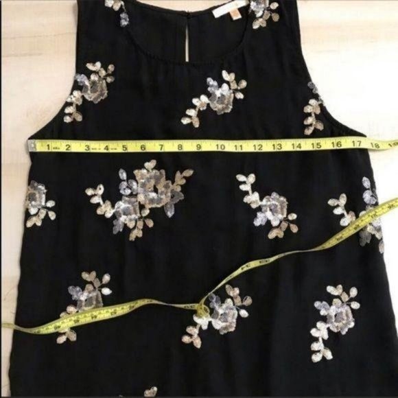 Skies Are Blue Black Small Floral Sequin Top - Picture 6 of 10